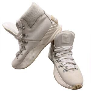 Sorel Women's Out N About III Conquest Boot NL4435-19 Size 6